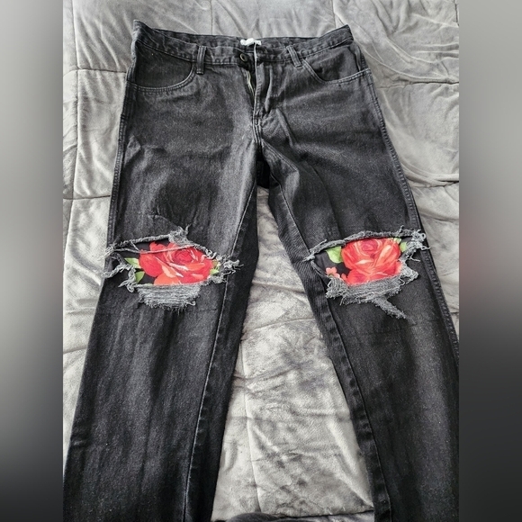 Tapered Ripped  Jeans - Picture 3 of 7